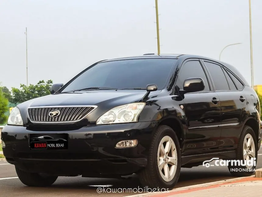 2003 Toyota Harrier SUV