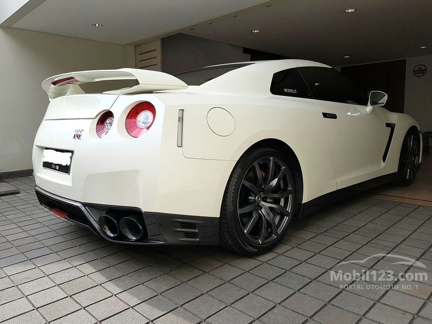 Jual Mobil  Nissan  GT R  2014 Nismo V6 3 8 di DKI Jakarta 