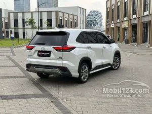 2023 Toyota Kijang Innova Zenix 2.0 Q HV TSS ( Premium Color) MPV