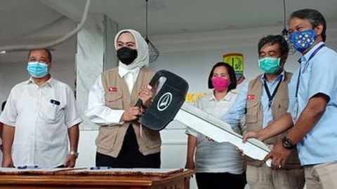 Daihatsu Serahkan 1 Unit Mobil Klinik untuk Atasi Covid-19