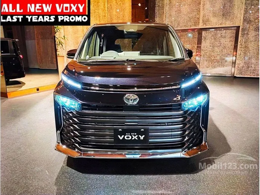 Jual Mobil Toyota Voxy 2023 2.0 di DKI Jakarta Automatic Van Wagon Hitam Rp 537.000.000
