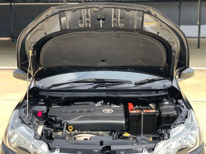 2014 Toyota YARIS E Hatchback