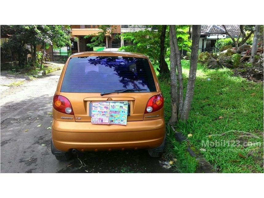 2003 Chevrolet Spark LS Hatchback