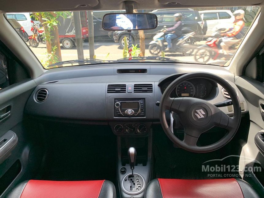  Jual  Mobil  Suzuki  Swift  2011 GT3 1 5 di Jawa Timur 