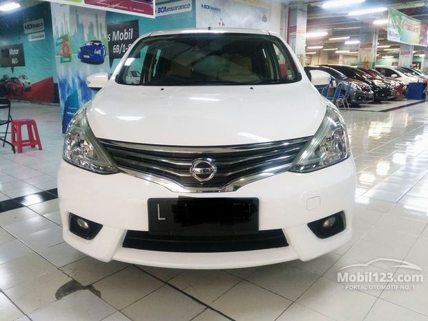 Nissan Grand  Livina  Mobil  Bekas  Baru  dijual  di  Surabaya  