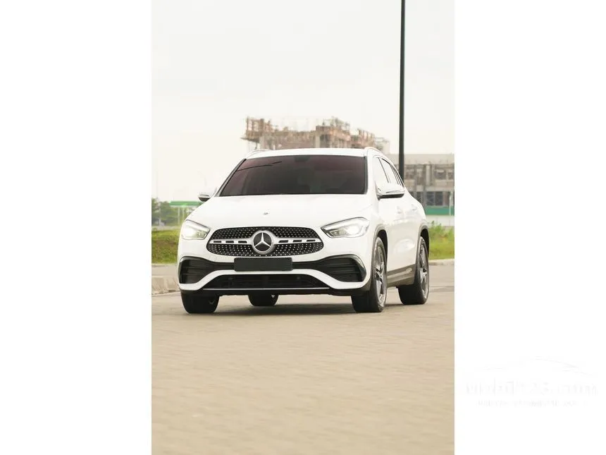 2023 Mercedes-Benz GLA200 AMG Line SUV