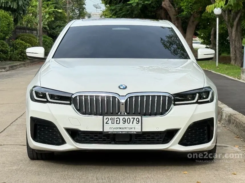 2022 BMW 530e M Sport Sedan