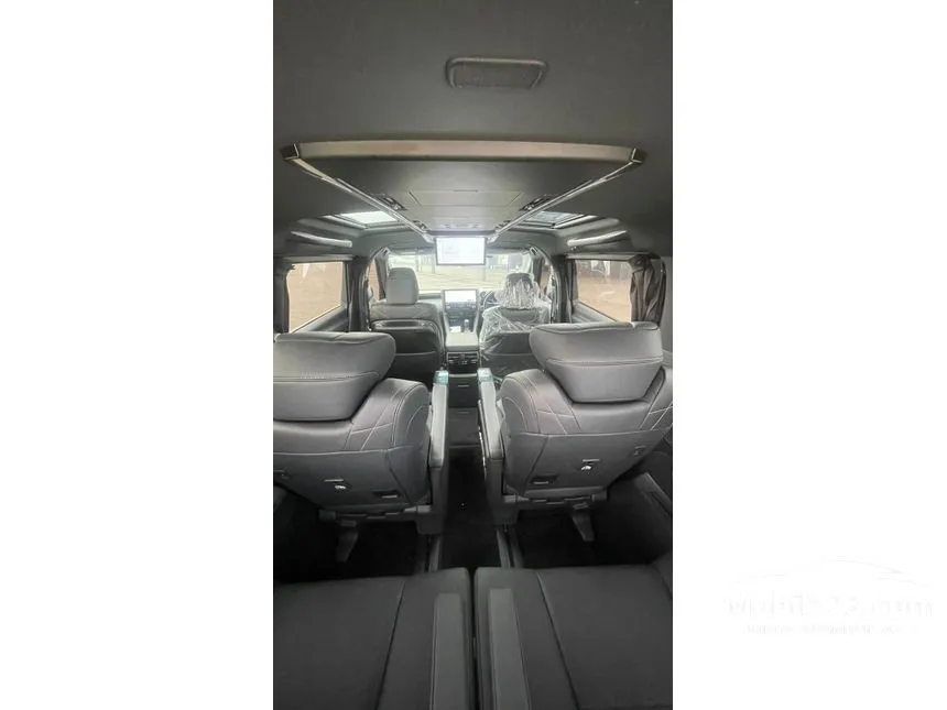 2024 Toyota Alphard HEV Modelista MPV