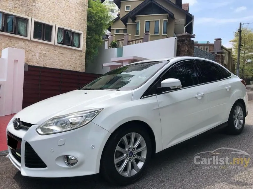2013 Ford Focus Titanium Sedan