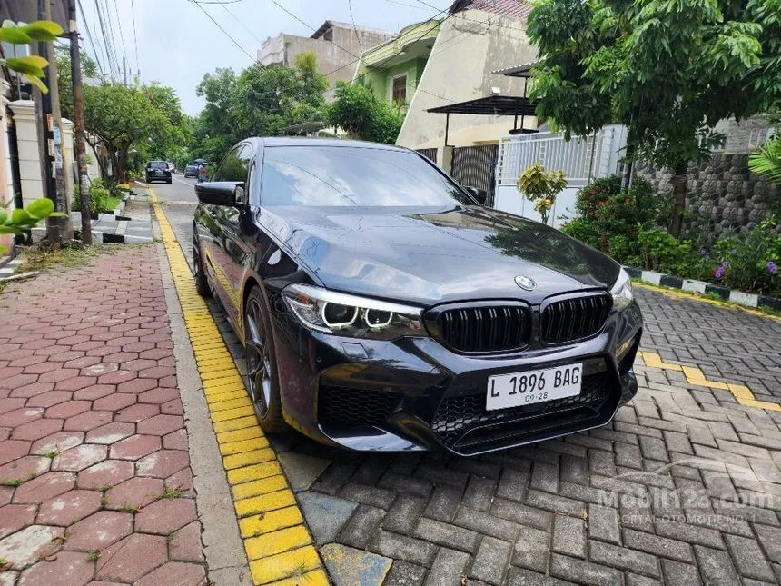 Jual Mobil BMW 530i 2017 Luxury 2.0 di Jawa Timur Automatic Sedan Hitam Rp 630.000.000