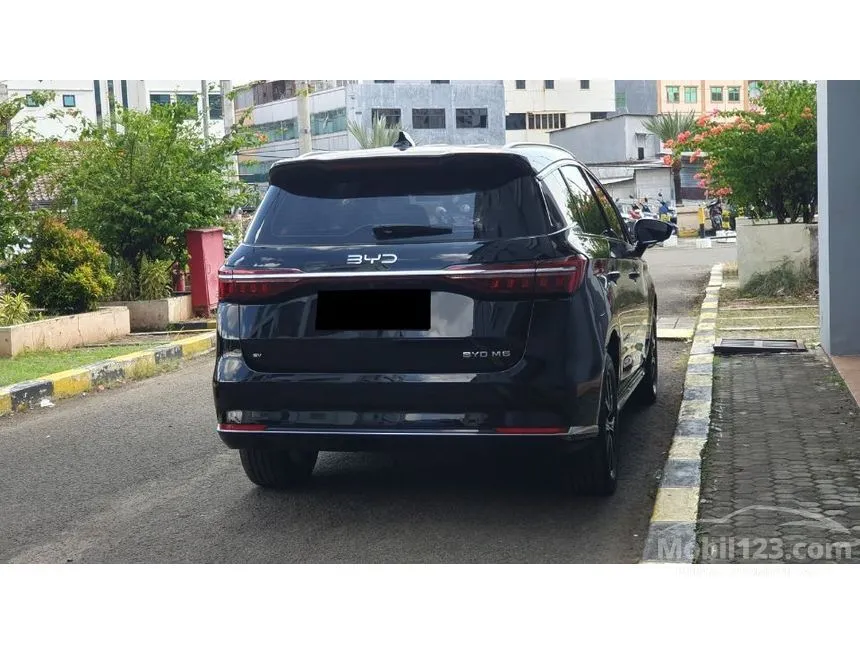 2024 BYD M6 Superior 7 Seater MPV