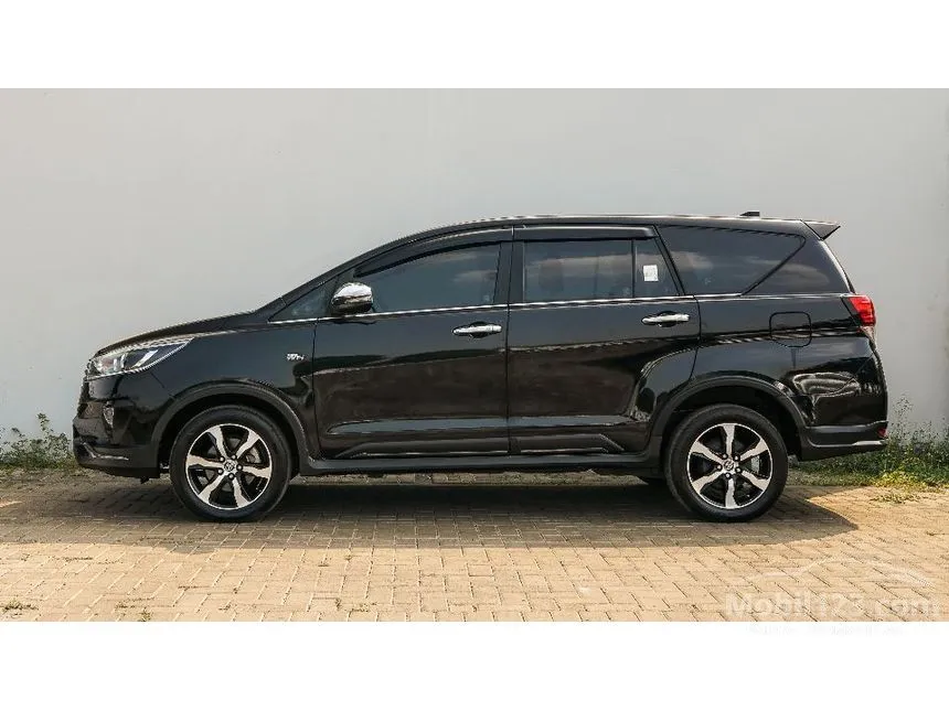 2021 Toyota Kijang Innova Venturer MPV