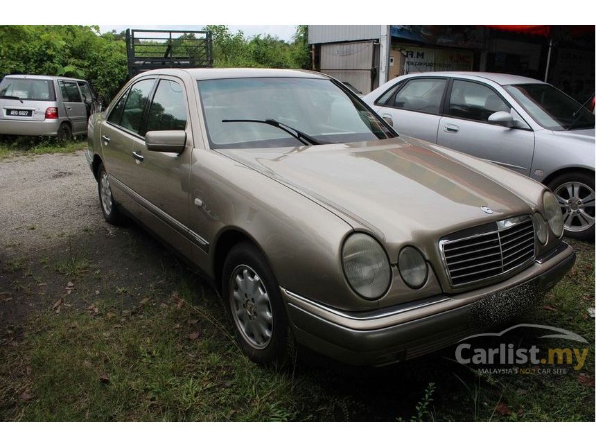 Mercedes Benz E200 1998 Classic 20 In Kedah Automatic Sedan Gold For