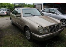 1998 Mercedes-Benz E200 2.0 (A)