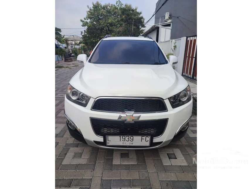 Jual Mobil Chevrolet Captiva 2011 AWD (Pearl White) 2.0 di Jawa Timur Automatic SUV Putih Rp 120.000.000