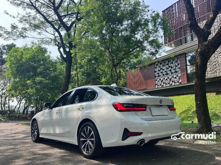 2021 BMW 320i Dynamic Sedan