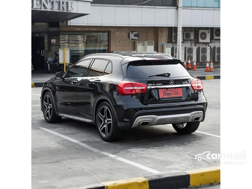 2014 Mercedes-Benz GLA200 Sport SUV