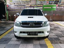 2009 Toyota Hilux 2.5 diesel Double Cabin. Tgn 1 nama PT.