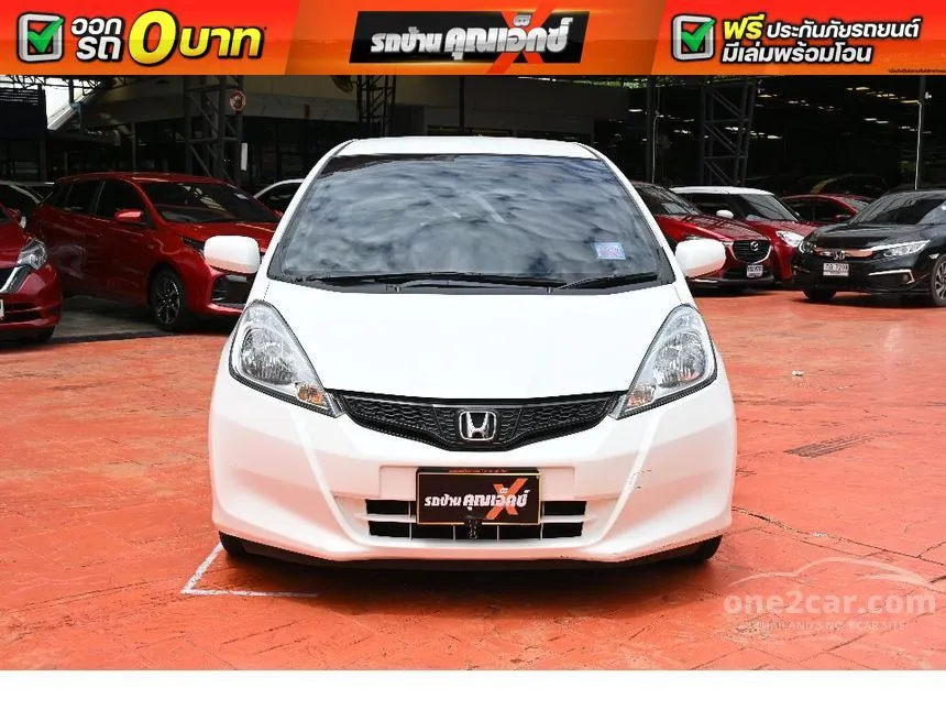 2013 Honda JAZZ V Hatchback