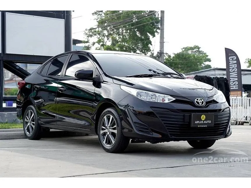 2017 Toyota Yaris Ativ J Sedan
