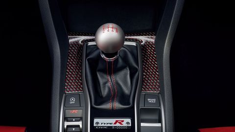 How Honda Dummy-Proofs The FK8 Civic Type R’s Short Shifting 6-Speed Manual Transmission