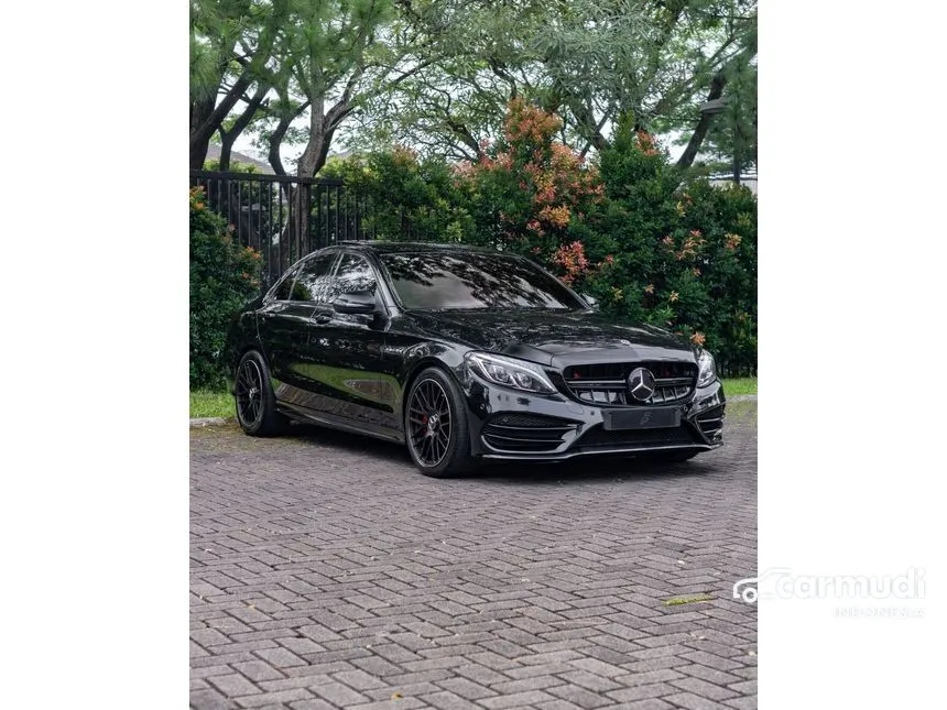 2018 Mercedes-Benz C300 AMG Line Sedan