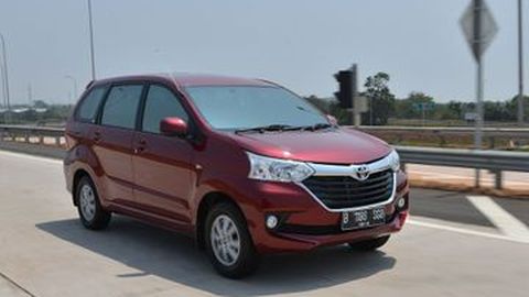 Pilih Mesin Hemat atau Bertenaga? MPV Ini Punya Keduanya
