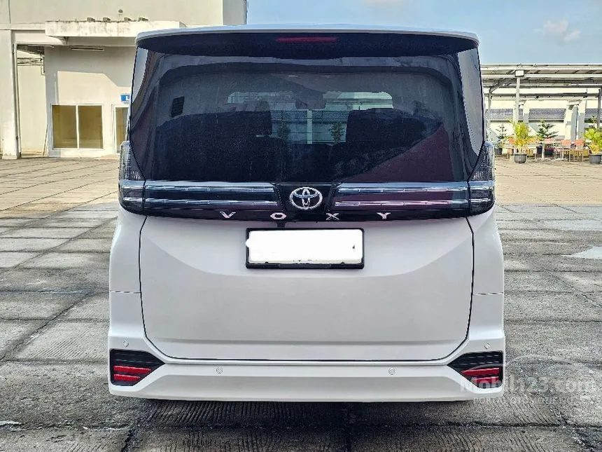 2024 Toyota Voxy (Premium Color) MPV