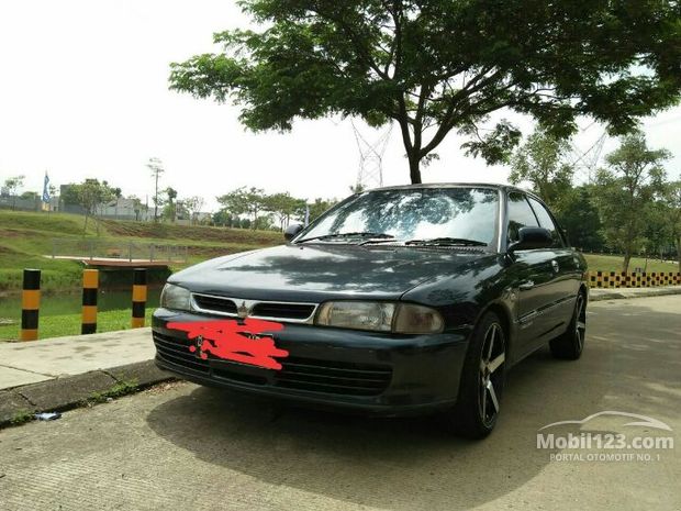 Mitsubishi Lancer Mobil Bekas Baru dijual di Indonesia 