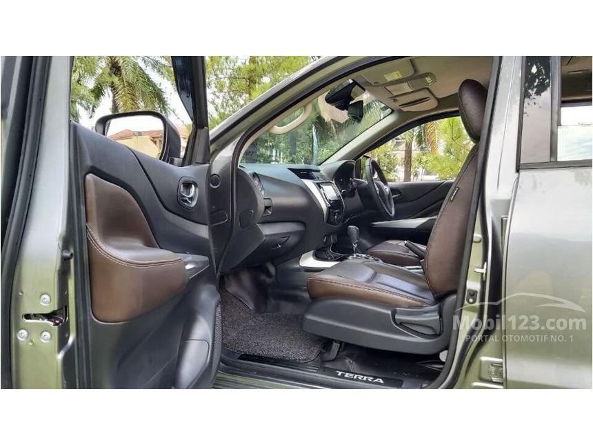 Jual Mobil Nissan Terra 2019 VL 2.5 di DKI Jakarta Automatic Wagon Abu