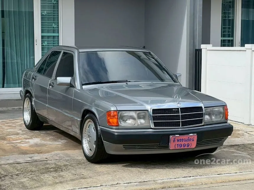 1992 Mercedes-Benz 190E Sedan