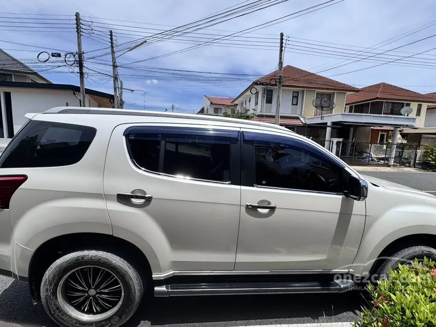 2014 Isuzu MU-X DVD SUV