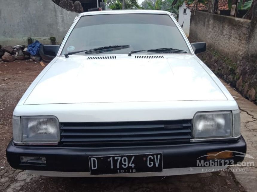 Jual Mobil Mazda 323 1986 1.3 di Jawa Barat Manual Hatchback Putih Rp ...