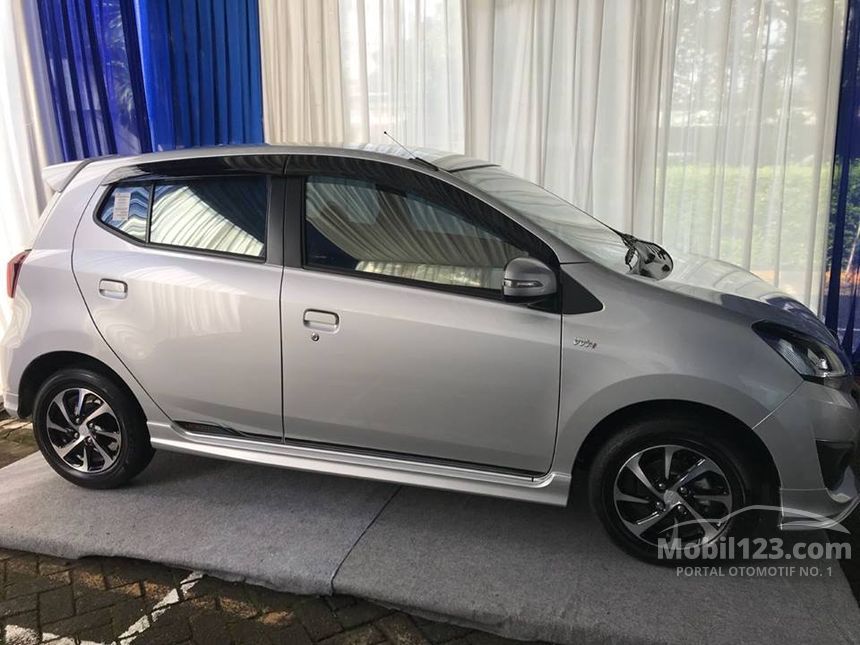 Jual Mobil Daihatsu Ayla 2019 R Deluxe 1.2 di Jawa Barat 