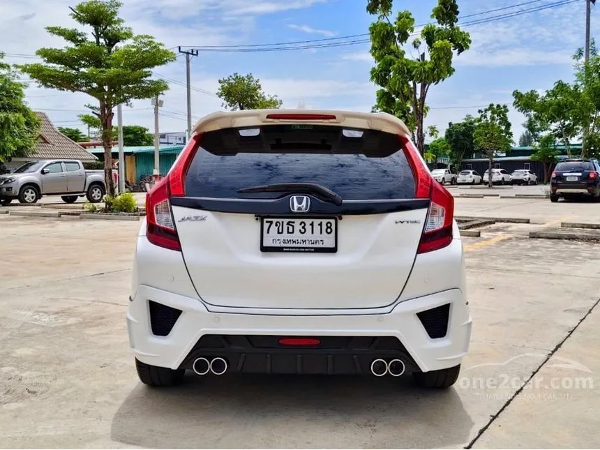 2015 Honda JAZZ V Hatchback