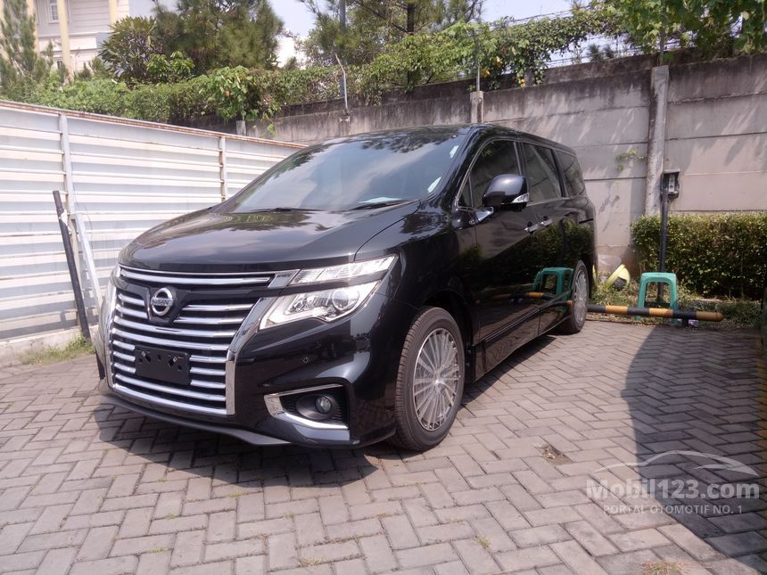 Nissan elgrand 2018