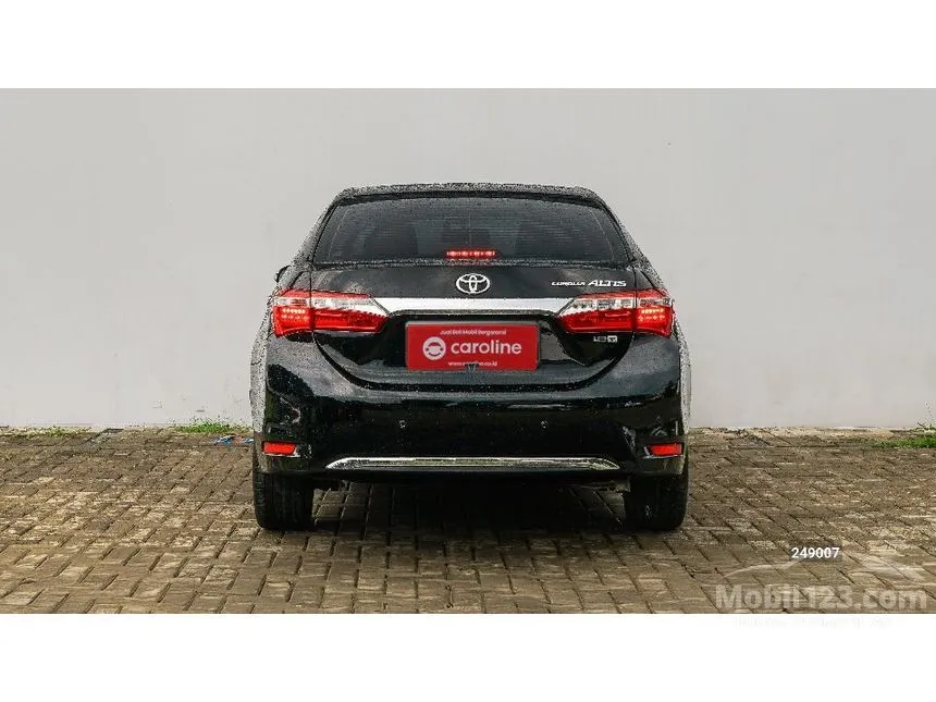 2015 Toyota Corolla Altis V Sedan