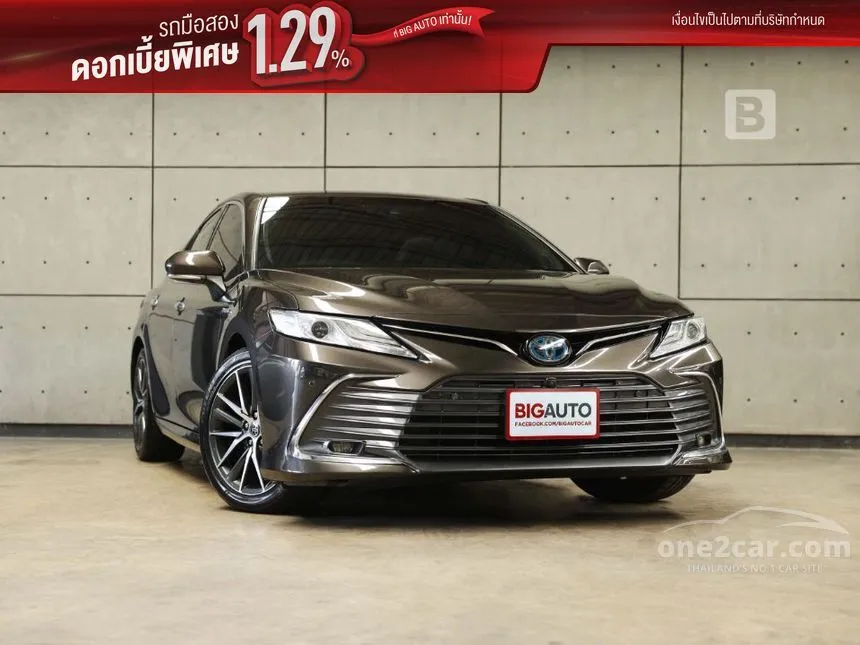 2023 Toyota CAMRY HEV Premium Luxury Sedan