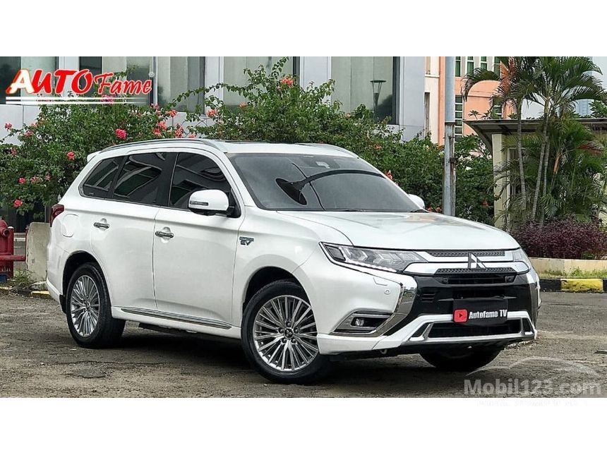 Jual Mobil Mitsubishi Outlander 2019 PHEV 2.4 di DKI Jakarta Automatic