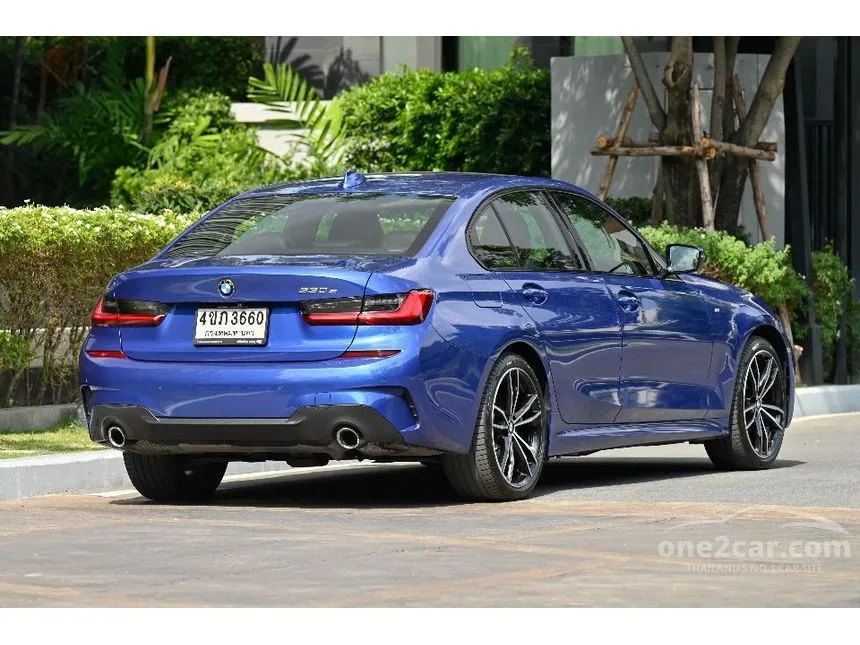2021 BMW 330e M Sport Sedan