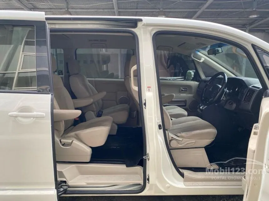 2015 Mitsubishi Delica D5 Van Wagon