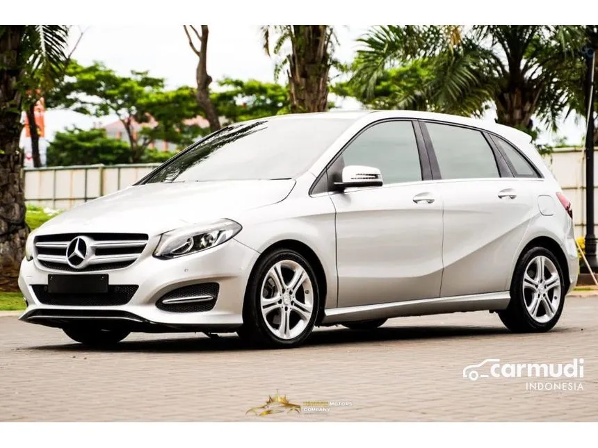 2015 Mercedes-Benz B200 Sport Hatchback