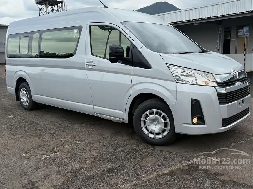 2025 Toyota Hiace Premio Van