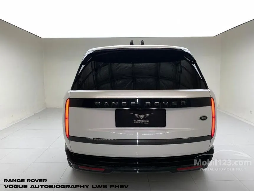 2023 Land Rover Range Rover Vogue PHEV P440e LWB SUV