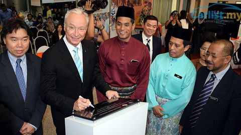 Mercedes-Benz Malaysia Signs MoU With MOYS To Develop Skilled Auto Industry Workforce
