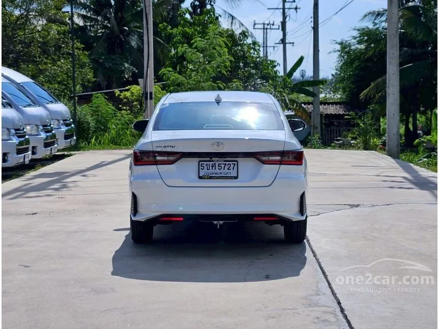2024 Toyota Yaris Ativ Smart Sedan