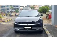 2023 Hyundai IONIQ 5 0.0 Signature Long Range SUV hitam pajak panjang