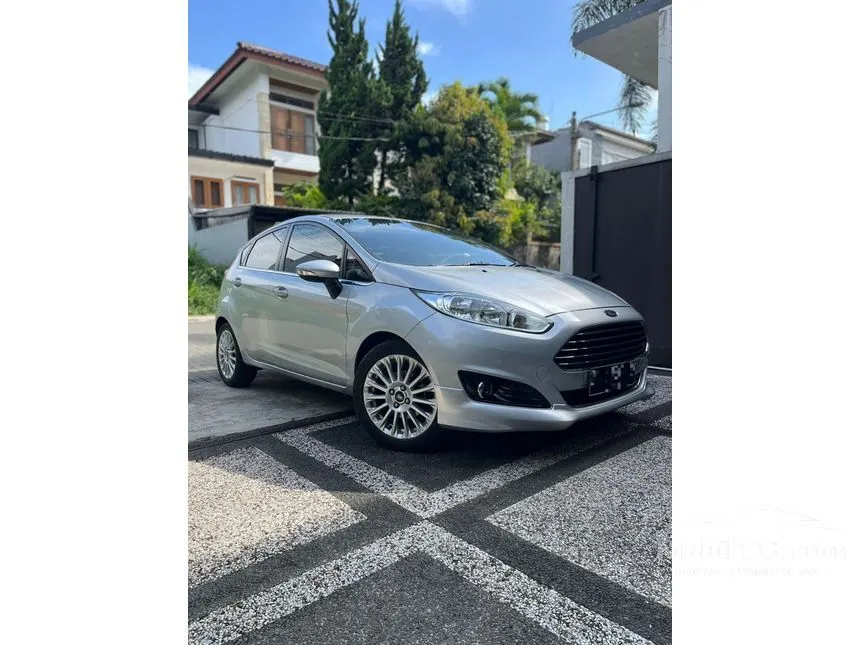Jual Mobil Ford Fiesta 2014 EcoBoost S 1.0 di Jawa Barat Automatic Hatchback Silver Rp 145.000.000