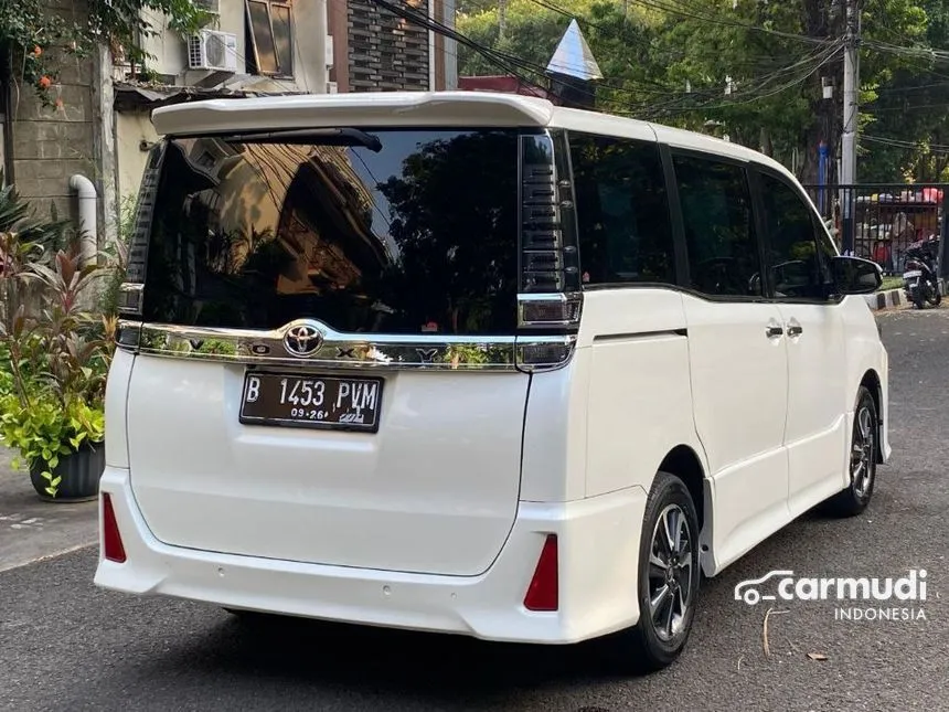 2019 Toyota Voxy MPV