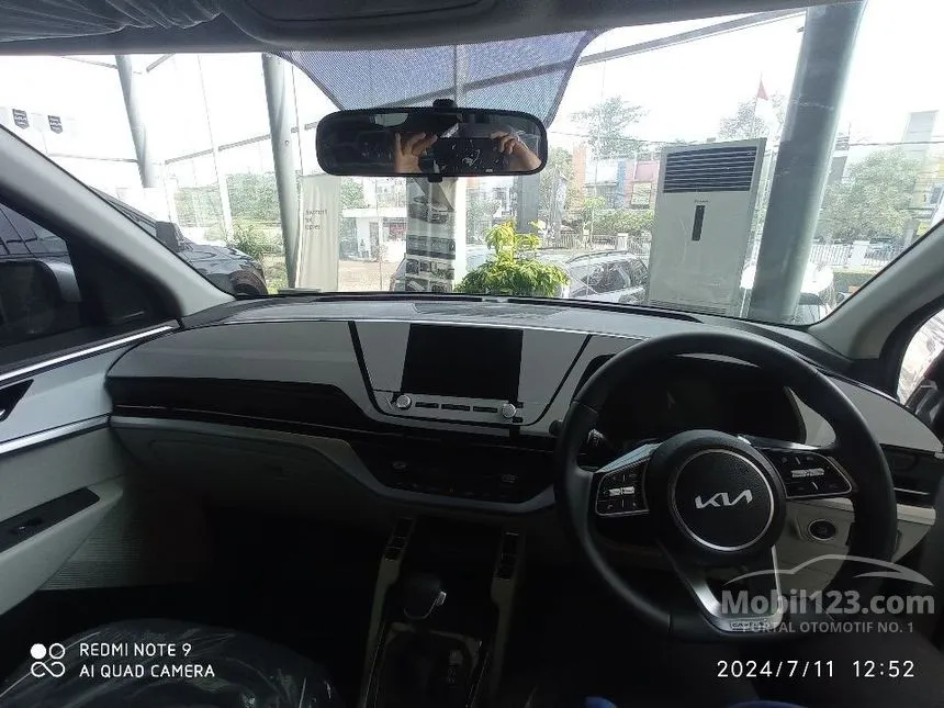 Jual Mobil KIA Carens 2024 Premiere 1.5 di DKI Jakarta Automatic MPV Silver Rp 420.000.000